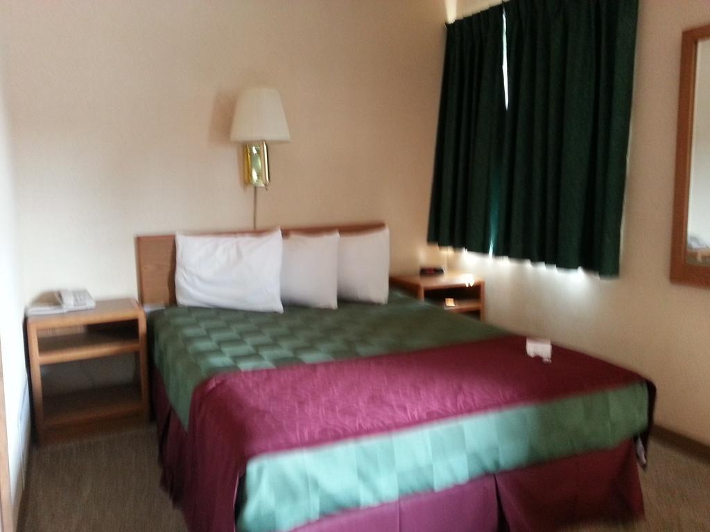 Mid Town Motel Great Falls Zimmer foto